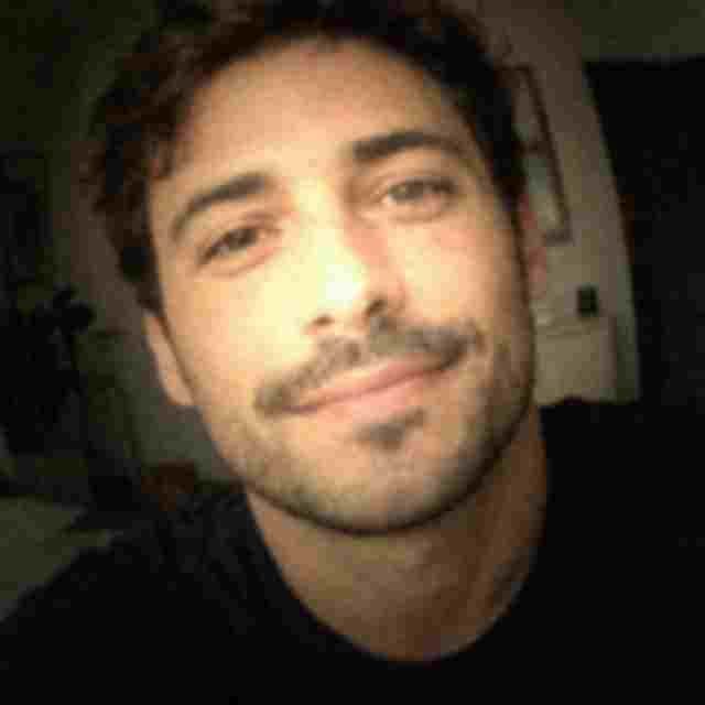 Thomas, 32, selfie de départ